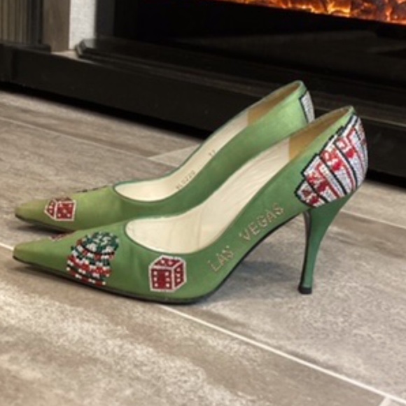 Dazzling Stuart Weitzman Fancy Pumps, Size 6.5 - Picture 4 of 10